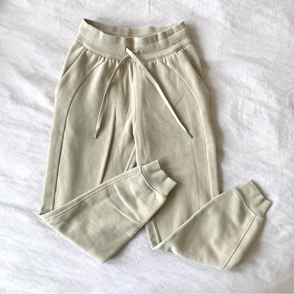 EUC Scuba High Rise Jogger in Trench size 0
